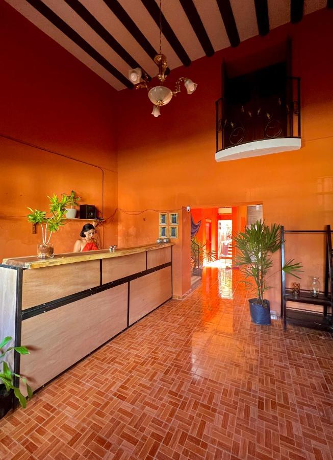 Alena Hostal Valladolid  Eksteriør bilde