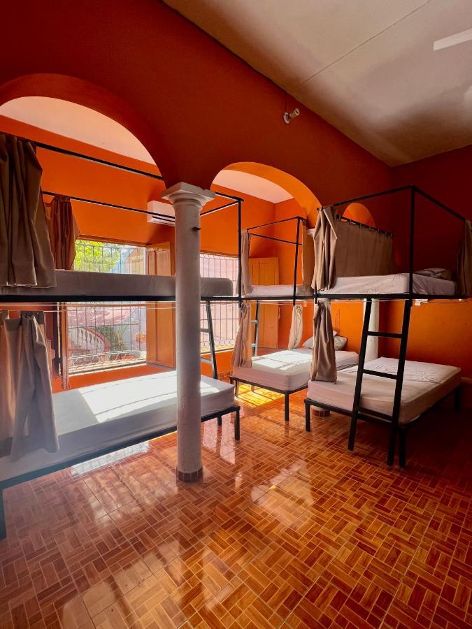 Alena Hostal Valladolid  Eksteriør bilde